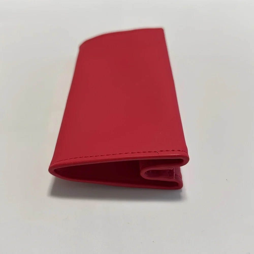 ✨Givenchy Small Pouch✨ - Picture 3 of 6